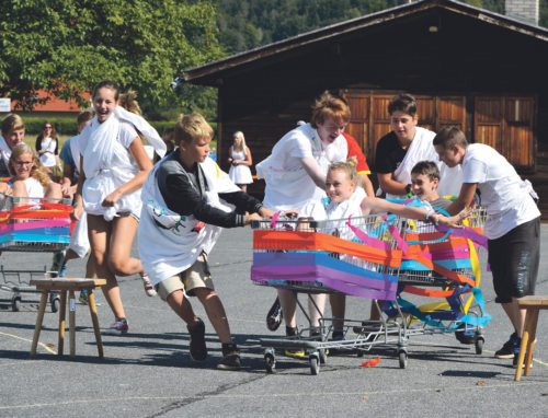 Einkaufswagenrennen am Truppenübungsplatz in Glainach (© Foto: Militärpfarre Kärnten)