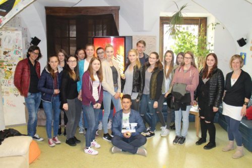 Die Schülerinnen und Schüler haben am Workshop mit großer Begeisterung teilgenommen! (© Foto: Jugendzentrum “Come In“ St. Veit)