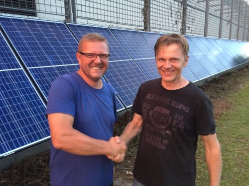 Kapuzinerguardian Zbigniew Zaba mit dem Planer der Anlage, Ing. Walter Scharfer (rechts) (© Foto: Kapuzinergemeinschaft Klagenfurt)