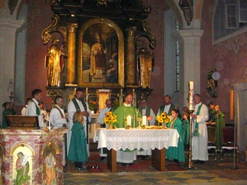Festgottesdienst in der Pfarrkirche Kappel/Drau / Slovesna maša v farni cerkvi v Kapli ob Dravi  (© Foto: Spöck)