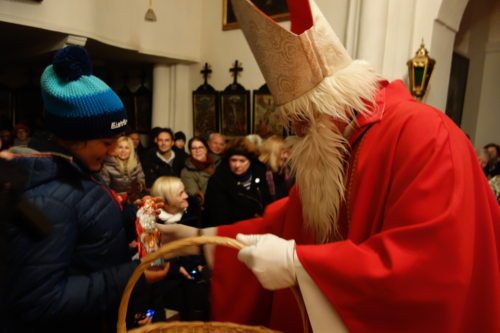 Der Heilige Nikolaus hat auch auf dem Sternberg seine Gaben verteilt. (© Foto: e)