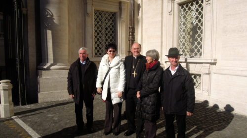 Die Kärntner Delegation in Rom; (v.l.n.r.: Josef Schlintl, Hertha Glaser, Bischof Schwarz, HIldegard Tschuitz, Stefan Lesjak) (© Foto: fotomax)