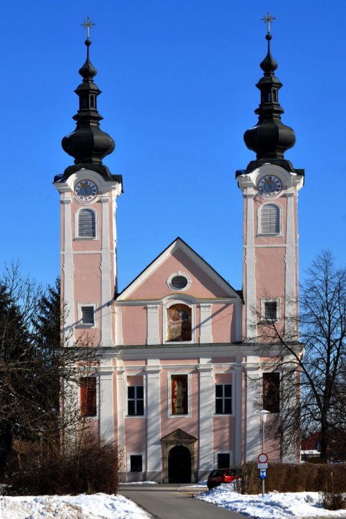 Die Pfarrkirche Maria Hilf und Peter und Paul in Ebenthal (© Foto: www.wikipedia.org/jaritz)
