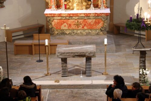 Der neue Altar in der Pfarrkirche St. Margarethen bei Wolfsberg (© Foto: Pfarre St. Margarethen)
