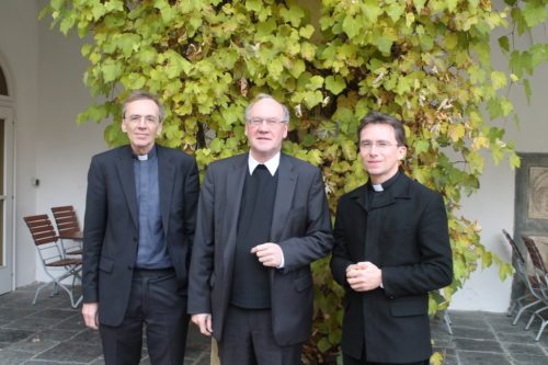 Der Referent Dr. Michael Schneider, Bischof Alois Schwarz und der neue Subregens Dr. Richard Pirker (© Foto: Sedlmaier)