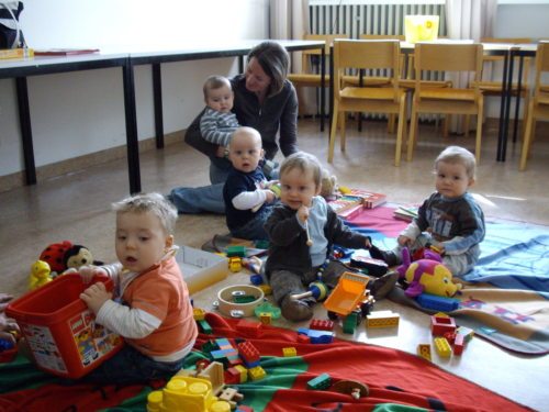 Eine schöne Aufgabe: Kinderbetreuung der Katholischen Aktion (© Foto: W.Unterlercher)