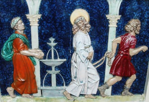 Pilatus wäscht seine Hände in Unschuld - Darstellung auf der 1. Station des Kreuzweges in der Klagenfurter Chistkönigskirche (Foto: Internetredaktion / fotogard)