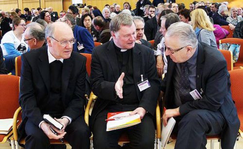 Bischof Alois Schwarz, Bischof Manfred Scheuer und Prälat Balthasar Sieberer (v.l.) (© Foto: Kathpress / Mitscha-Eibl)