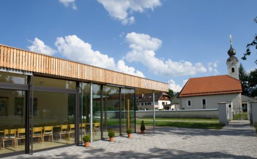 Bischof Schwarz wird in St. Jakob an der Straße eine hl. Messe feiern und das neue Pfarrzentrum segnen. (© Foto: Foto Wallner ) Bischof Schwarz wird in St. Jakob an der Straße eine hl. Messe feiern und das neue Pfarrzentrum segnen. (© Foto: Foto Wallner )