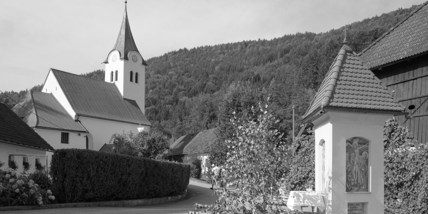 © Foto: Pfarrarchiv Neuhaus- Suha, Filialkirche Bach • Podružna cerkev v Potočah