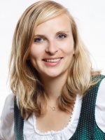 Claudia Zdolšek, MA (&copy; Foto: Bildungshaus St. Georgen/L&auml;ngsee)