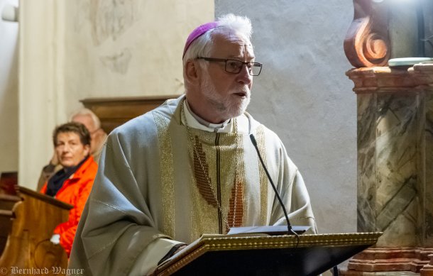 Bild: Bischofsgottesdienst und Vernissage
