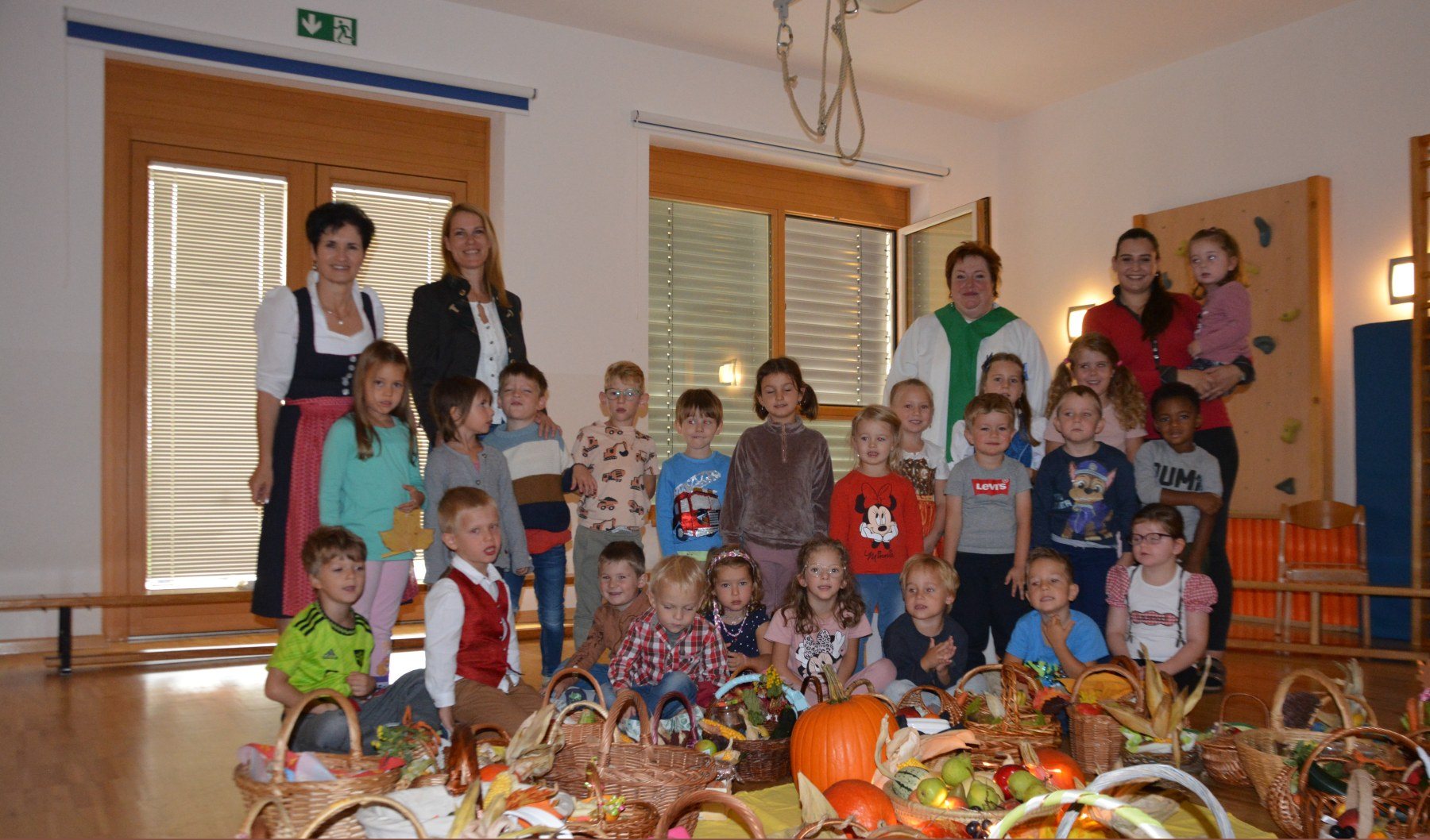 “Tanzen wir den Erntetanz, wollen wir uns drehen…!”