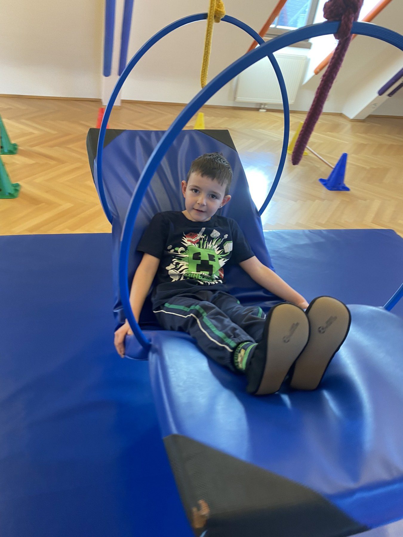  Foto zu Turnstunde im Kindergarten 