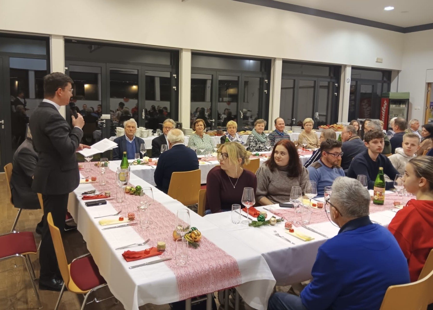 12574762747894009336alleweihnachtsfeier 1 Dezember An Alle Mitarbeiterinnen Undhtml
