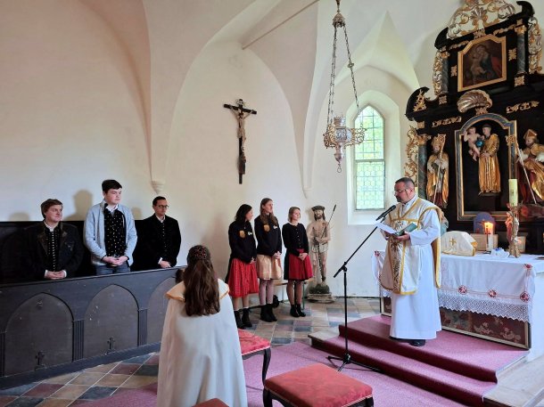 Bild zum Eintrag 'Medjugorje-Andachten,  Kirchtag in Matschiedl, Gemeinde – Fest der Generationen, Dorfkapelle Matschiedl'