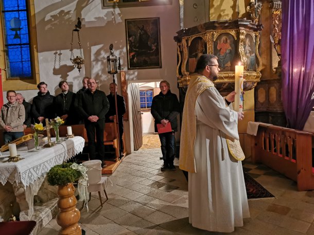 &copy; Foto: Pfarrarchiv Neuhaus-Suha