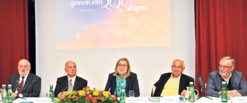 Am „runden“ Tisch: Heinz Hofer, Manfried Rauchensteiner, Kathrin Stainer-Hämmerle, Heinrich Neisser, Raimund Grilc (Foto: Haab) Am „runden“ Tisch: Heinz Hofer, Manfried Rauchensteiner, Kathrin Stainer-Hämmerle, Heinrich Neisser, Raimund Grilc (Foto: Haab)