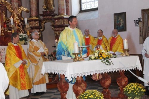 Eucharistiefeier in der Kirche (© Foto: Martin Schöffmann und Siegmund Weitlaner)