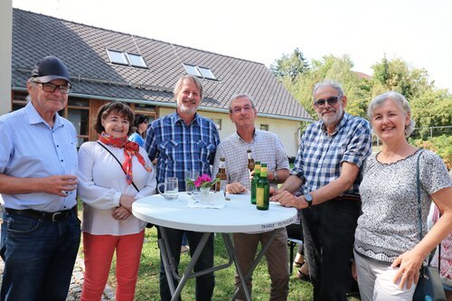 Bei einer Agape gab es die Möglichkeit mit Pf. Diudonné ins Gespräch zu kommen (Foto: PAss. Peter Artl) Bei einer Agape gab es die Möglichkeit mit Pf. Diudonné ins Gespräch zu kommen (Foto: PAss. Peter Artl)