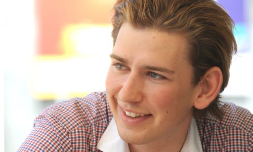 Kurz: Halten am Budgetziel von 0,7 % fest! (© Foto: BM.I / A. Tuma) Kurz: Halten am Budgetziel von 0,7 % fest! (© Foto: BM.I / A. Tuma)