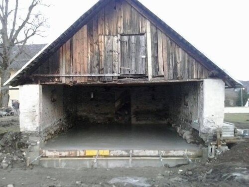 Im alten Lagerschuppen entsteht das neue Jugendzentrum ARCHE. (Foto: Archiv)