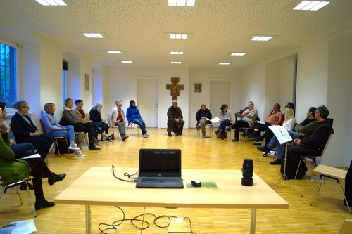 Foto: P. Emmanuel-Maria Fitz OFM<br />
Bei einem der Treffen “Franziskanische Spiritualität“