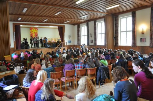 140 Jugendliche bei songs 4 you(th) (© Foto: Marko Pandel)