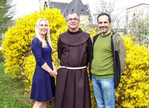 Foto: Georg Brandstätter<br />
Monika Dreger (l.), P. Terentius Gizdon OFM (m.), Martin Steiner (r.)