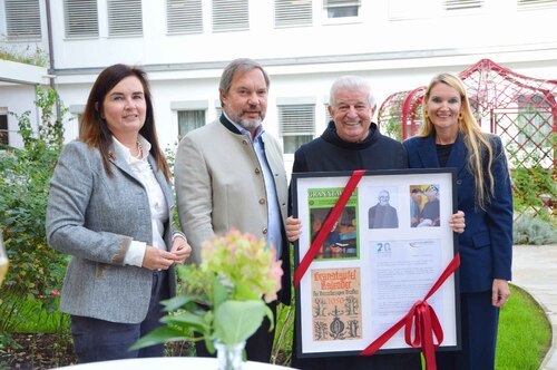 Am Bild von links nach rechts: Mag. Dr. Elke Haber, MBA, Kaufmännische Direktorin; Mag. Michael Steiner, MAS, Geschäftsführer; Fr. Paulus; und Pflegedirektorin Silvia Lueger, MSc. - (Foto © EKH)