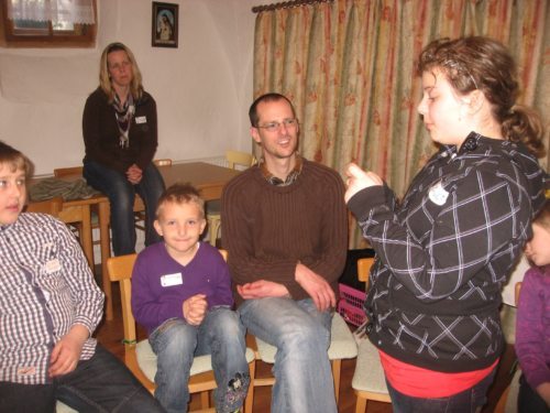 Ministranten beim Quiz (© Foto: Katholische Jungschar)
