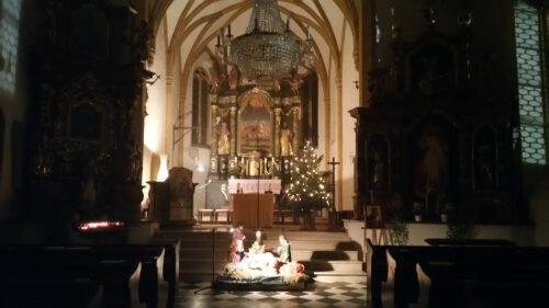 Weihnachtszeit in der Pfarrkirche (KSP).