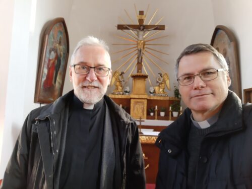 Spontane Bischofsbesuch in der Pfarrkirche zu Bodensdorf (JW). Spontane Bischofsbesuch in der Pfarrkirche zu Bodensdorf (JW).
