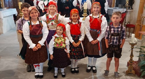 Auch die Mädchen und Buben freuen sich über die Kirchtage. (Bild: P.St.). Auch die Mädchen und Buben freuen sich über die Kirchtage. (Bild: P.St.).