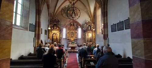Bildunterschrift (Bildrechte sind zwingend anzugeben!) Bildunterschrift (Bildrechte sind zwingend anzugeben!)
