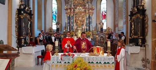 Heilige Messe am Kirchtag-Montag (Bild P. St.). Heilige Messe am Kirchtag-Montag (Bild P. St.).
