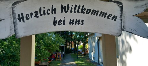 Bildunterschrift (Bildrechte sind zwingend anzugeben!) Bildunterschrift (Bildrechte sind zwingend anzugeben!)