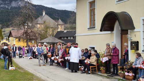 Speisensegnung beim Pfarramt in St. Stefan. (Bild: P. St.)