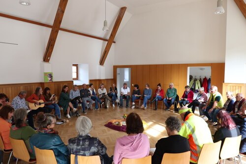 Das gemeinsame Beten und Singen als Zeichen der Gemeinschaft (Foto: © PAss. Peter Artl)