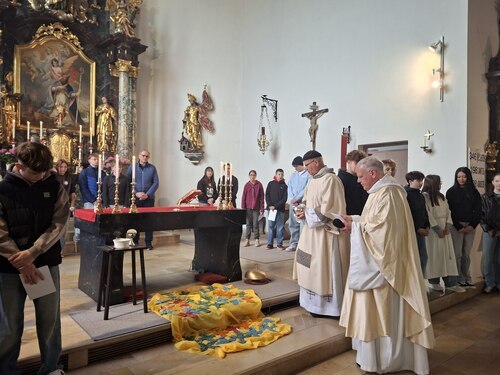 Bildunterschrift (Bildrechte sind zwingend anzugeben!)