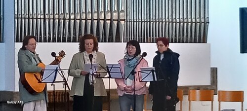 Chor im St.Teresia (© Foto: Pastoralhelferin Halyna Fito)