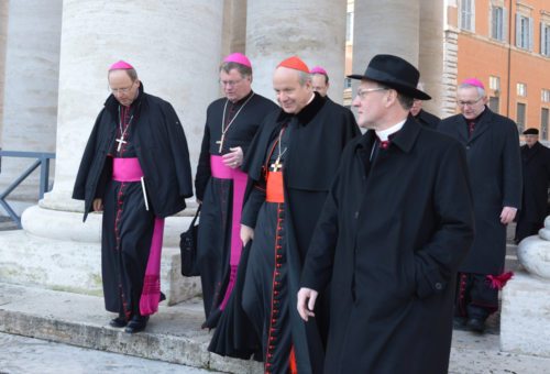 Durch Papst Franziskus “ermutigt“ und “aufgebaut“, machen sich die österreichischen Bischöfe wieder auf den Weg zu den Menschen in ihren Diözesen. (© Foto: Kathpress / Wuthe) Durch Papst Franziskus “ermutigt“ und “aufgebaut“, machen sich die österreichischen Bischöfe wieder auf den Weg zu den Menschen in ihren Diözesen. (© Foto: Kathpress / Wuthe)