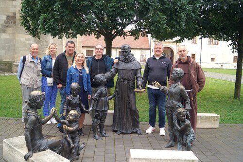 Eine kleine Gruppe aus Kärnten machte sich auf den Weg nach <strong>Rumänien</strong>, um Projekte von <strong>„Franz Hilf“</strong> zu besuchen. – Foto: © P. Emmanuel-Maria Fitz OFM Eine kleine Gruppe aus Kärnten machte sich auf den Weg nach <strong>Rumänien</strong>, um Projekte von <strong>„Franz Hilf“</strong> zu besuchen. – Foto: © P. Emmanuel-Maria Fitz OFM