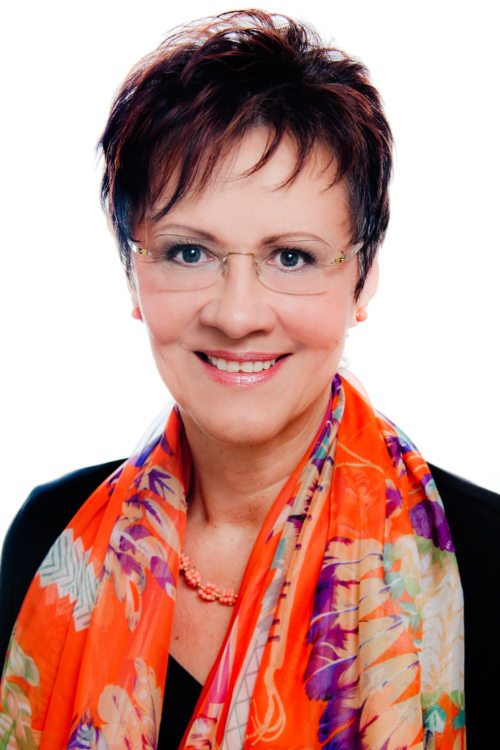 Gerda Schaffelhofer, seit Herbst 2012 Präsidentin der KAÖ (© Foto: Jodlbauer/Styriabooks) Gerda Schaffelhofer, seit Herbst 2012 Präsidentin der KAÖ (© Foto: Jodlbauer/Styriabooks)
