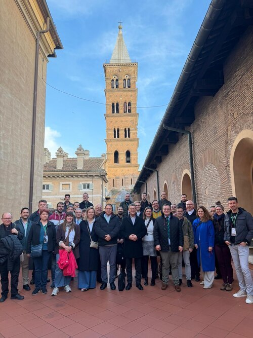 Bildunterschrift (Bildrechte sind zwingend anzugeben!)