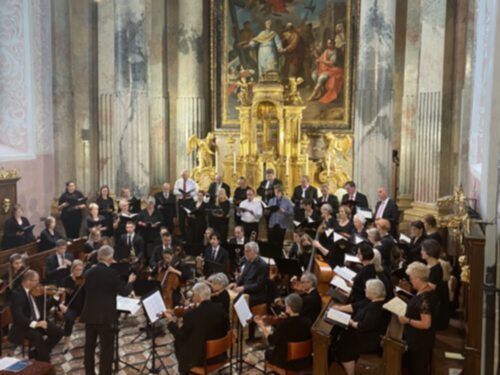 Solisten, Chor und Orchester beim Eröffnungsgottesdienst (Dommusik/Binder)