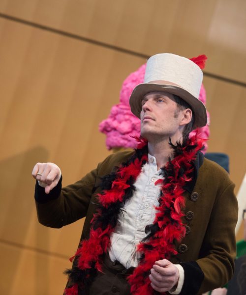 Bildunterschrift (BildrBrundibár – eine bunte und lehrreiche Kinderoperechte sind zwingend anzugeben!) Bildunterschrift (BildrBrundibár – eine bunte und lehrreiche Kinderoperechte sind zwingend anzugeben!)