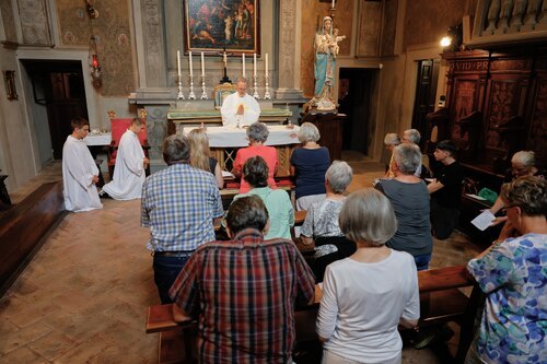 Täglich feierte die Gruppe gemeinsam an unterschiedlichen Orten die hl. Messe (hier: im Dom von Perugia)<br />
Foto: Ferdinand Dreger