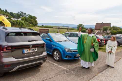 Fahrzeugsegnung<br />
Foto: Anton Wieser