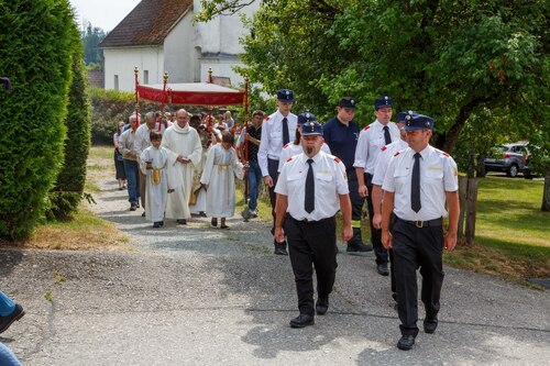 FF-Treffelsdorf<br />
Foto: Anton Wieser FF-Treffelsdorf<br />
Foto: Anton Wieser